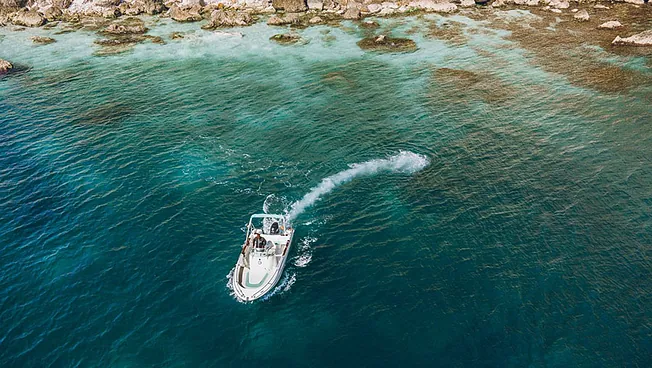 Rent Boats CBE cap camarat 625