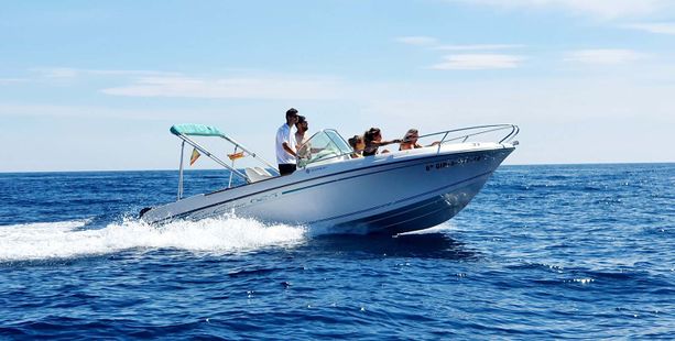 Rent Boats CBE cap camarat 625