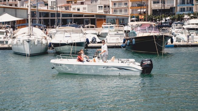 Rent Boats CBE saver 520