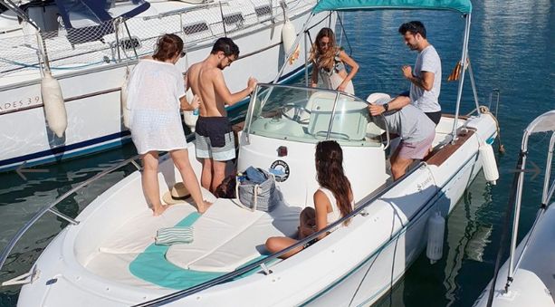 Rent Boats CBE cap camarat 625
