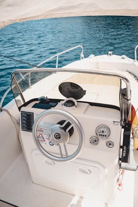 Rent Boats CBE saver 520