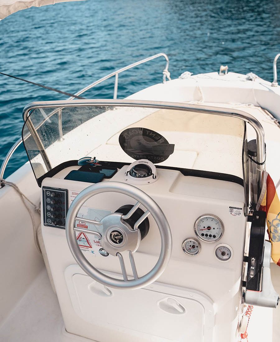 Rent Boats CBE saver 520