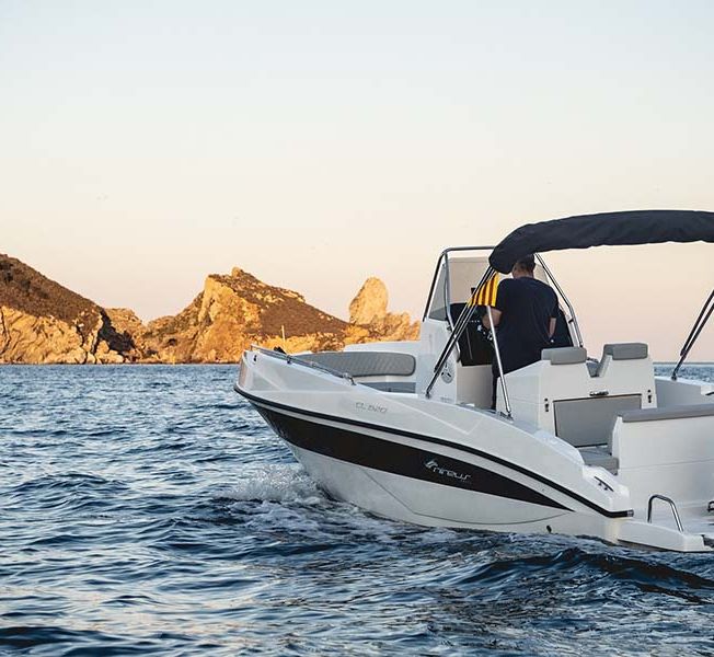 barco disponible para alquilar